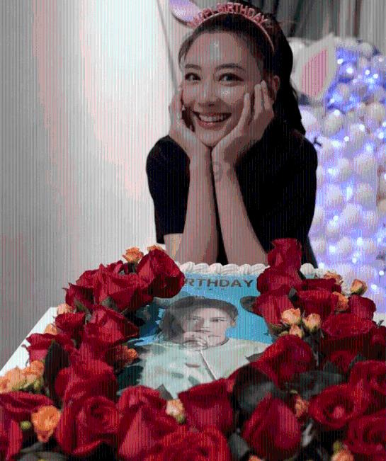 黄渤将他带红,爆红后因连续酗酒猝死,妻子卖豪宅改嫁老外